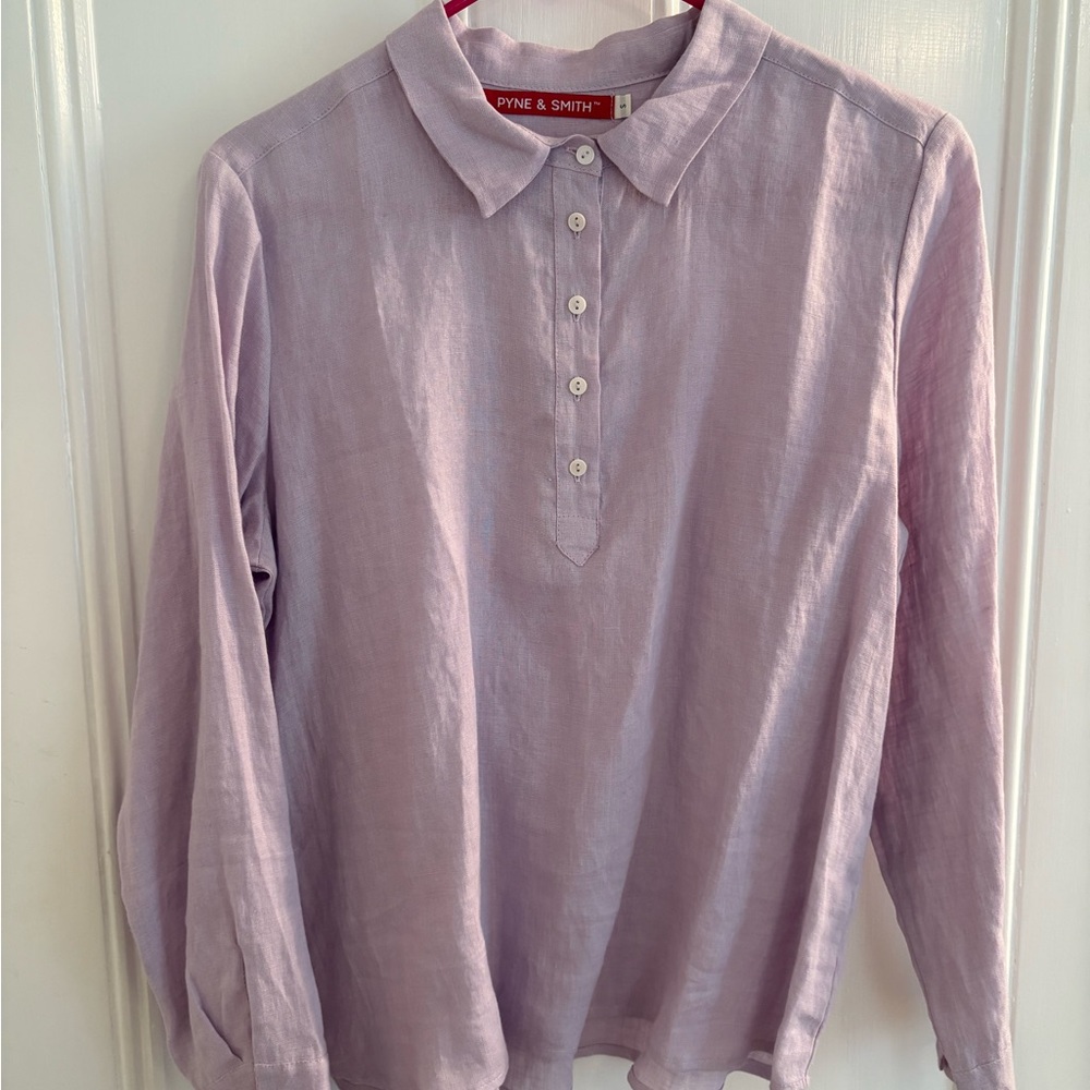 Dyne & Smith Women's Purple Button Down Shirt